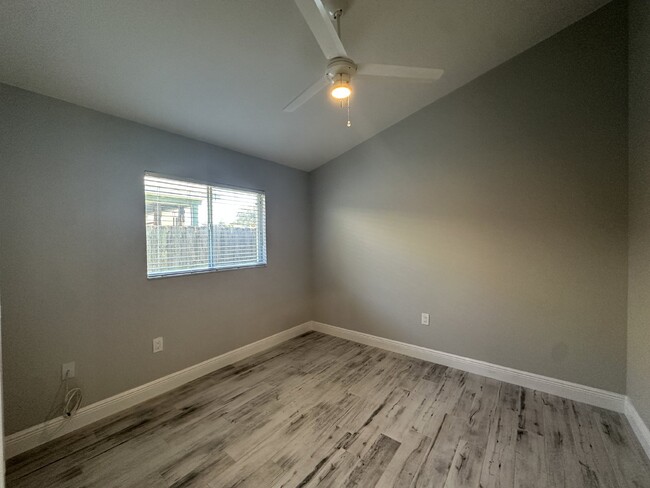 Building Photo - Fully Renovated 3 Bedroom Home on Quiet Cu...