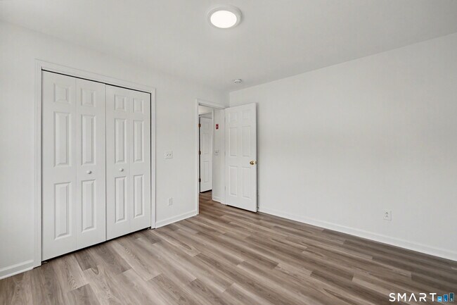 Building Photo - 21 Whitmore Ln