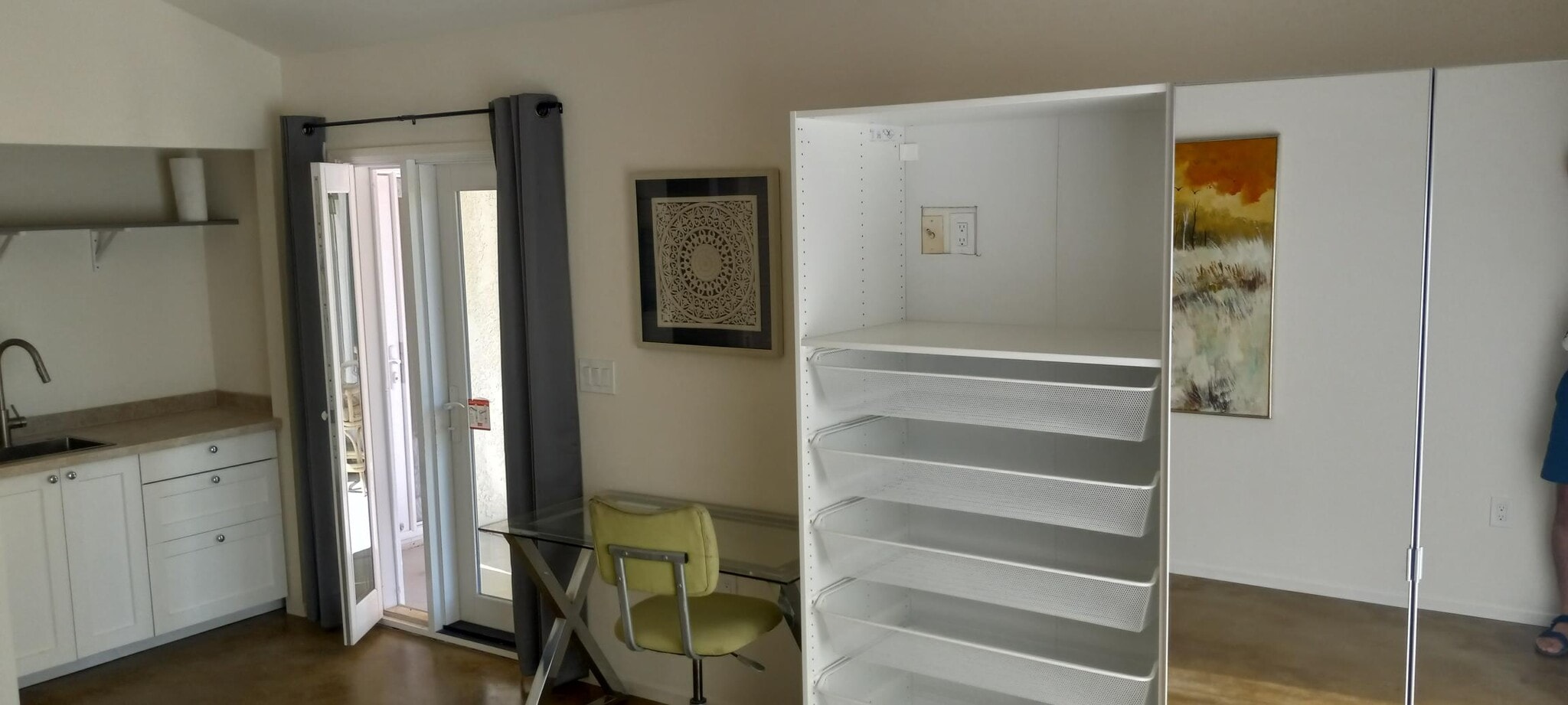 Storage and TV shelf - 42029 Cosmic Dr