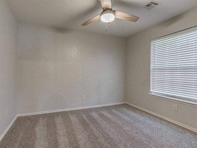 Building Photo - 3028 Weymouth Way