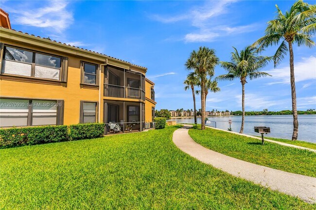 Building Photo - 15563 N Miami Lakeway