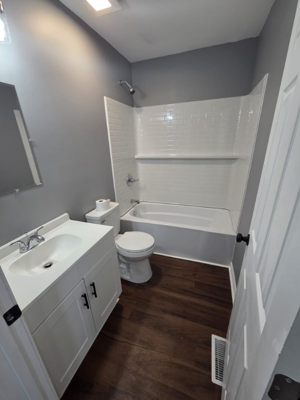 Building Photo - 513 N Miles St