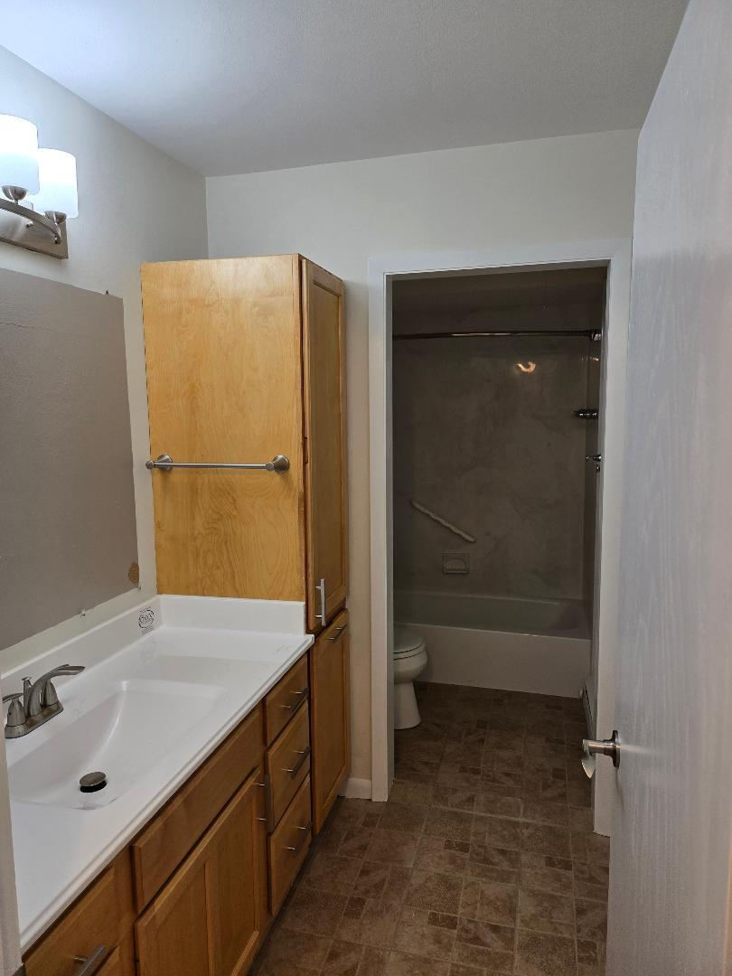 Bathroom Vanity - 2076 Chateau Ct