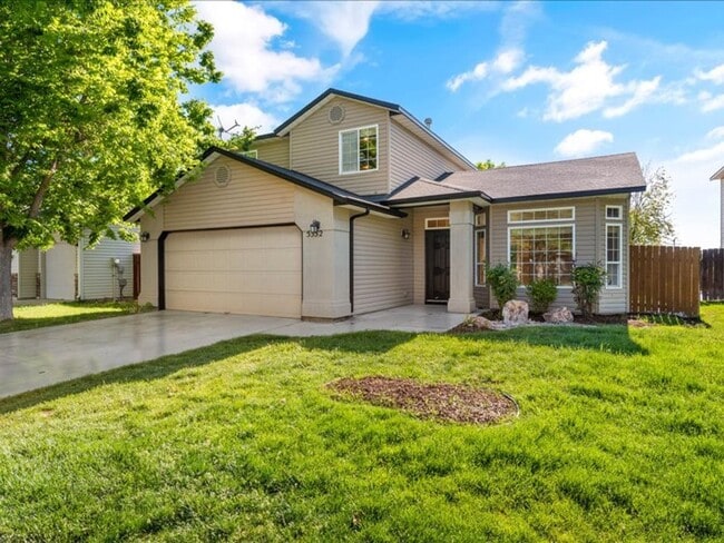 Building Photo - 3 Bedroom 2.5 Bathroom Home in Southwest B...