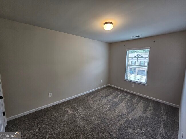Building Photo - 6058 Oak Bend Ct