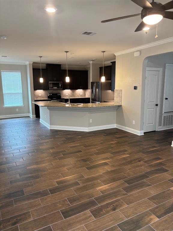 Building Photo - 220 Rocroi Dr
