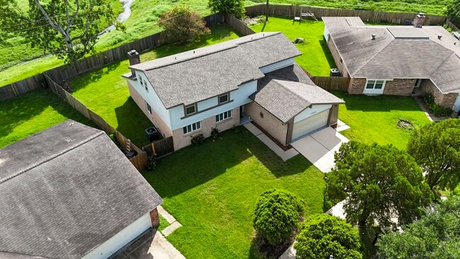 Building Photo - 13702 Towne W Blvd