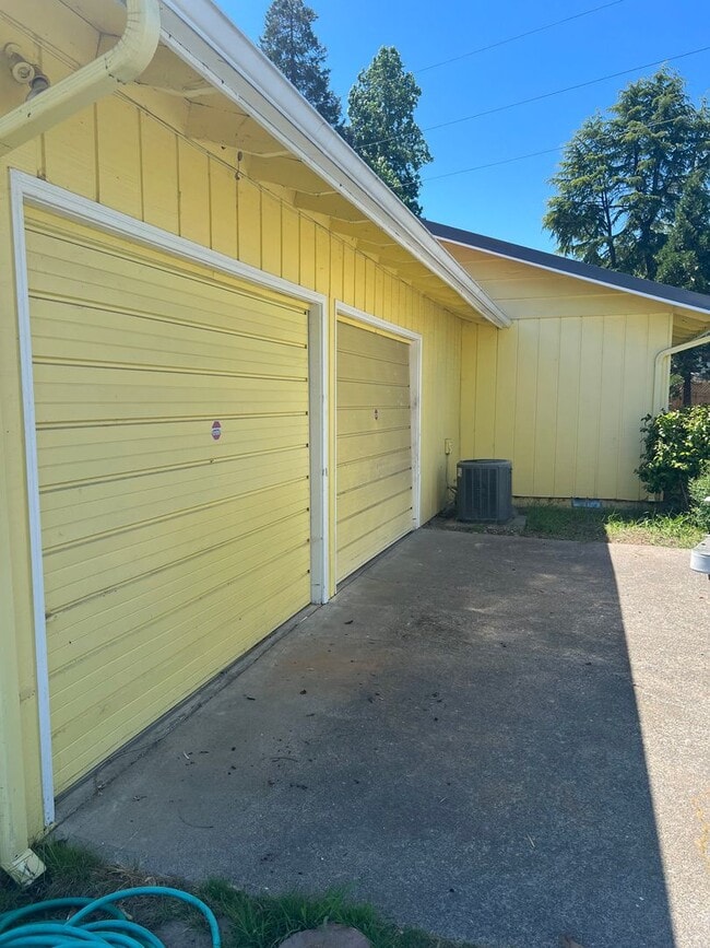 Building Photo - pd01 - Parkdale Estates Inc