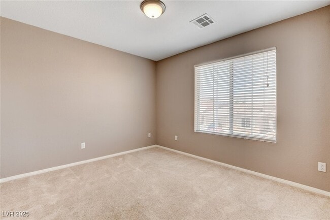 Building Photo - 1005 Roaring River Ave