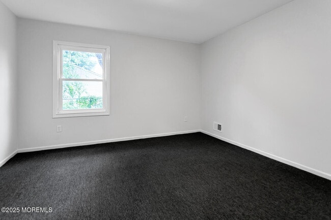 Building Photo - 204 Raritan St