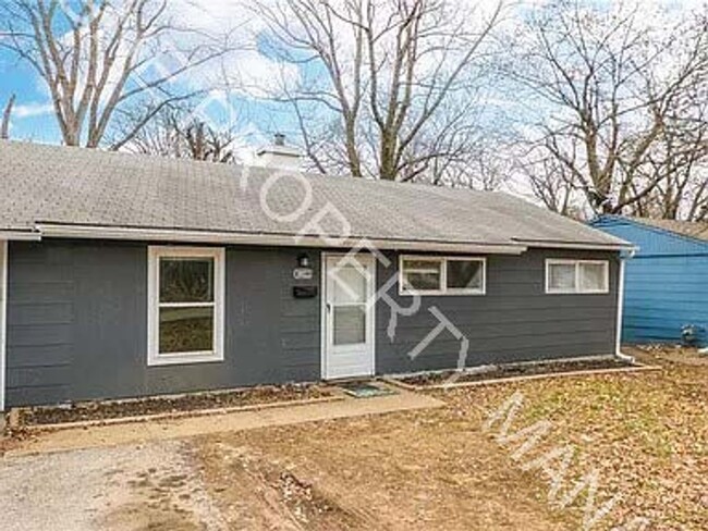 Building Photo - Single Family Home in Ruskin - All Voucher...