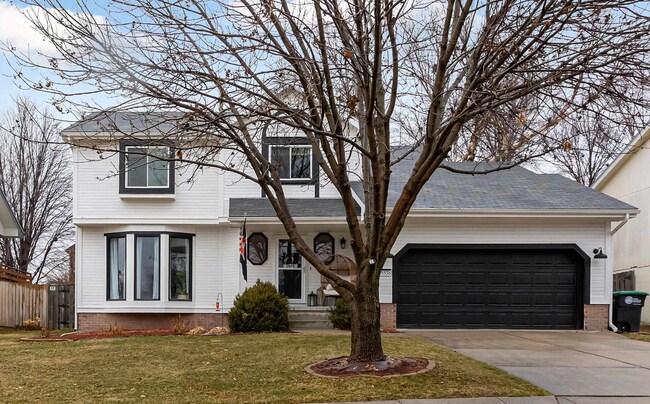 Building Photo - Gorgeous Millard Home!!