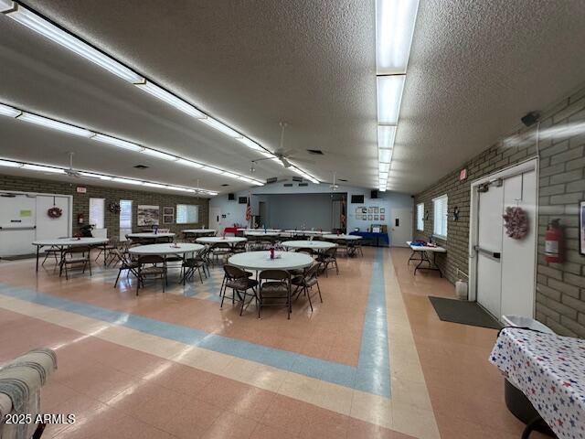 Building Photo - 2136 E Betty Elyse Ln