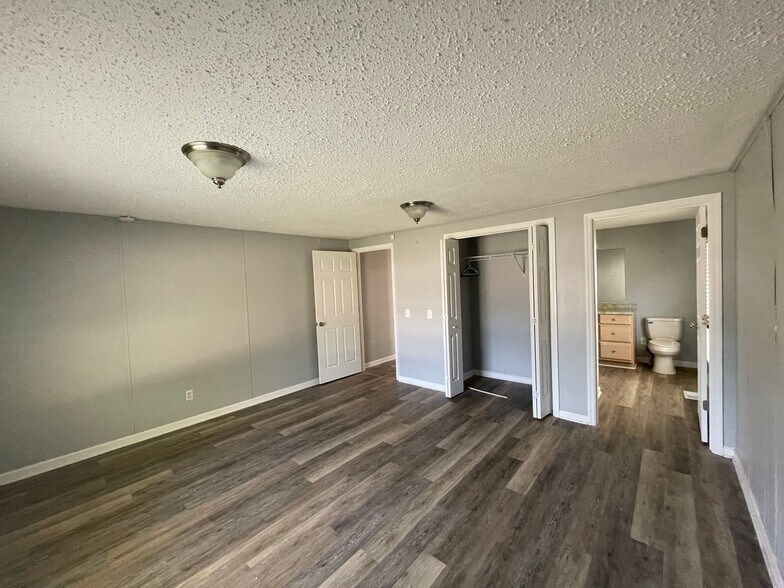 Building Photo - 207 Cumberland Ln