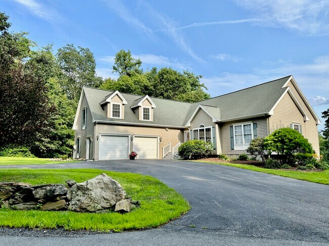 Primary Photo - 17 Worthley Rd