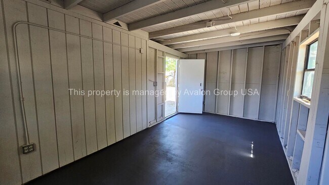 Building Photo - 7957 Jaguar Dr