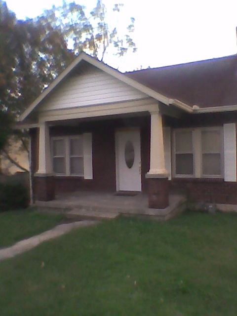 Primary Photo - 2010 Eastland Ave