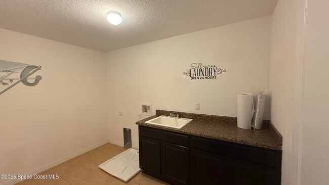 Building Photo - 4121 Masira Ct