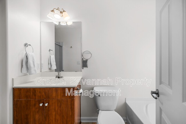 Building Photo - 70 Winter Lake Cir