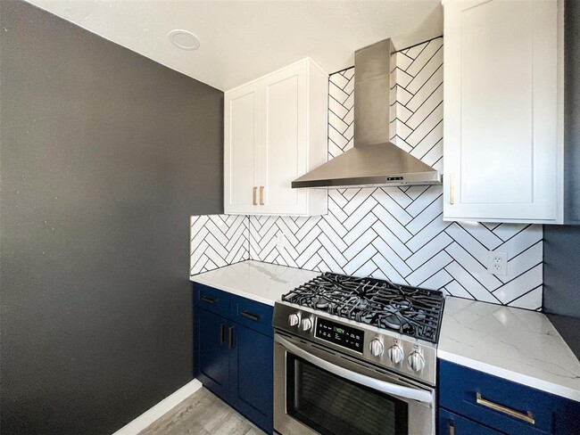 Building Photo - 6203 London Dr