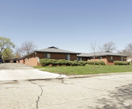 Building Photo - Maple Ranch #2