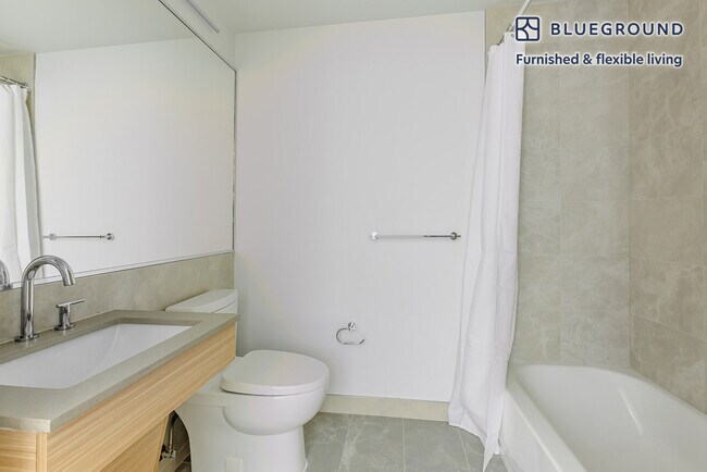 Building Photo - 240 3rd Ave