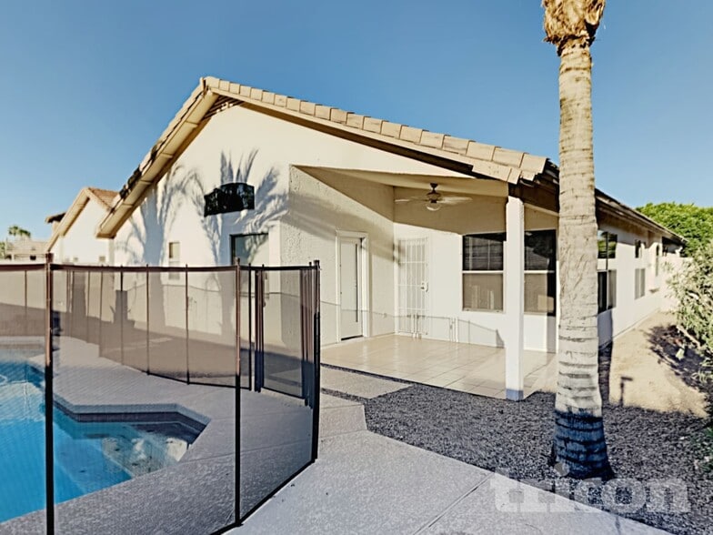 Building Photo - 3021 S Woodruff