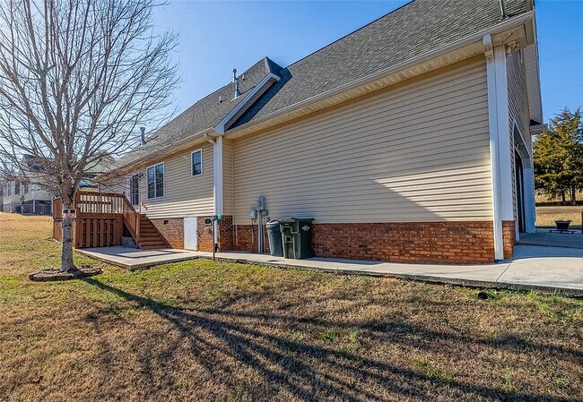 Building Photo - 100 Carlissa Ct