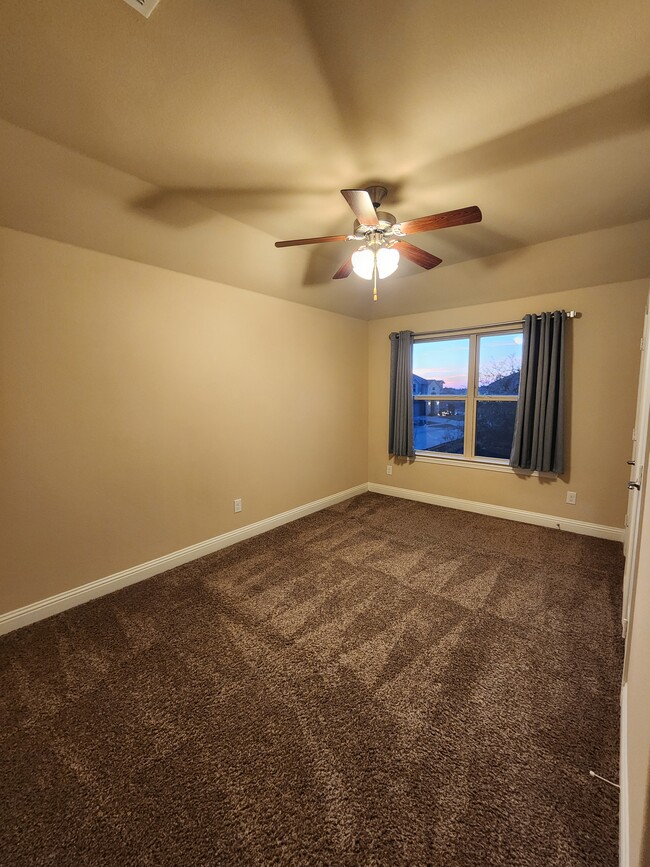 Bedroom 2 (upstairs) - 4020 BLESSINGTON DR