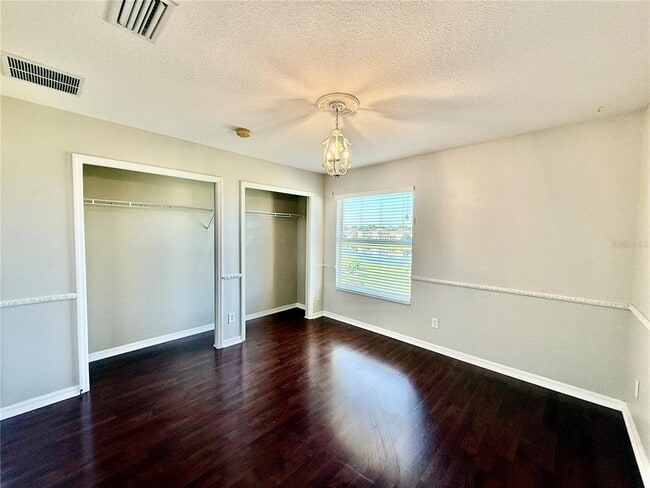 Building Photo - 11161 Creek Haven Dr