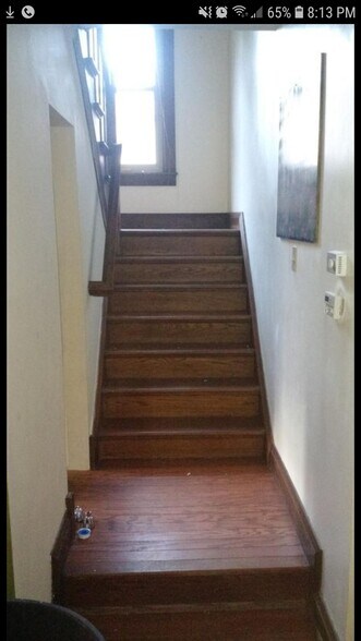 Building Photo - 1202 W Park Ave