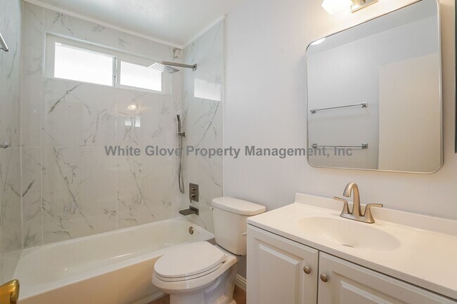 Building Photo - Stylishly Remodeled 2 Bed Townhome in Prime Temple City Location