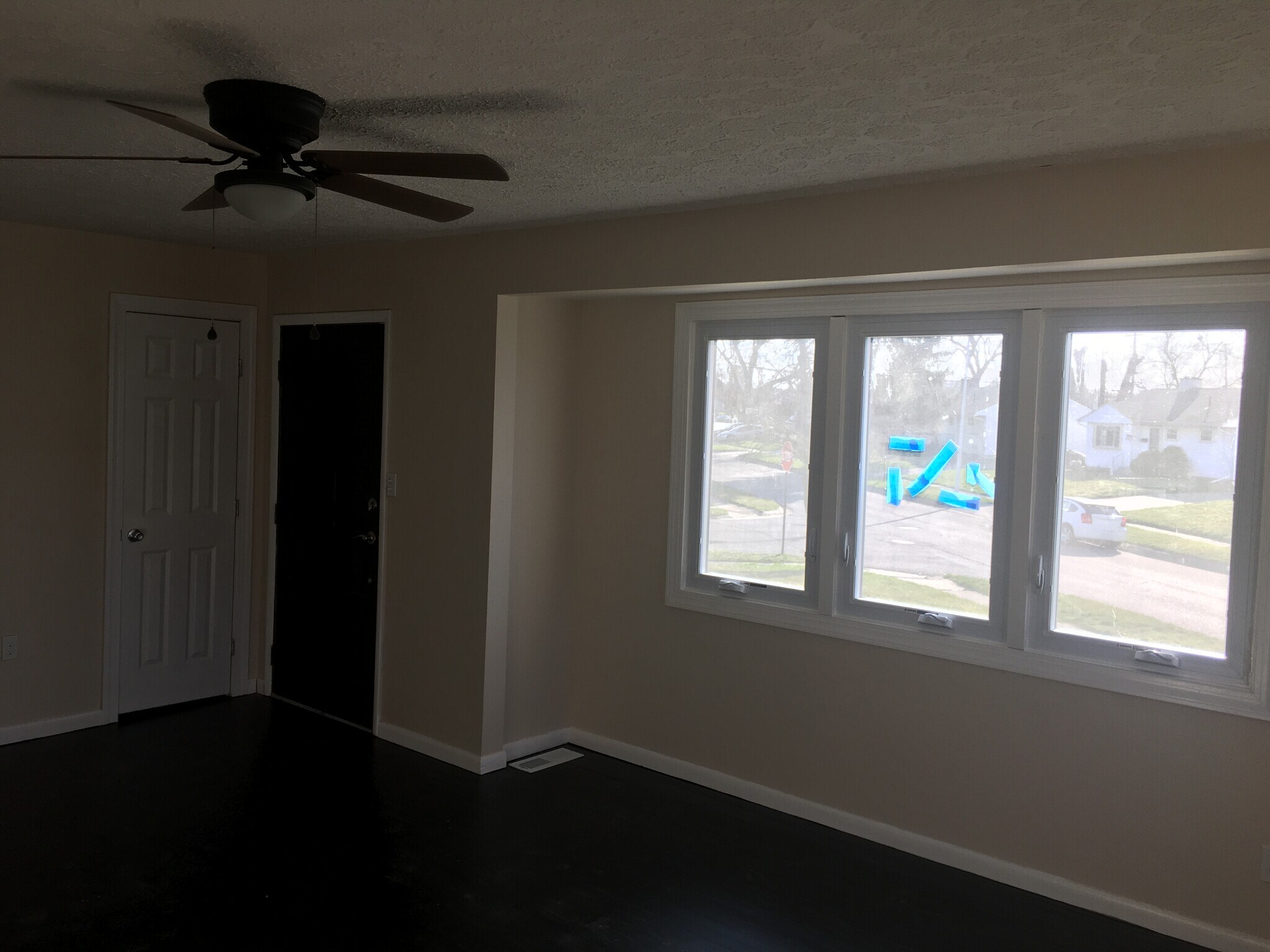 Building Photo - 2451 Danz Ave
