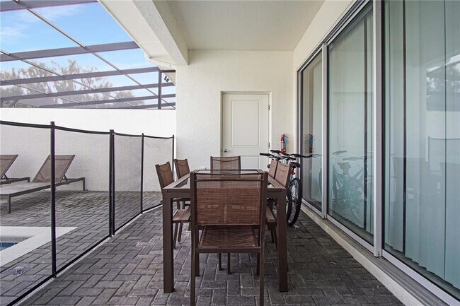 Building Photo - 7549 Oak Spg Ln