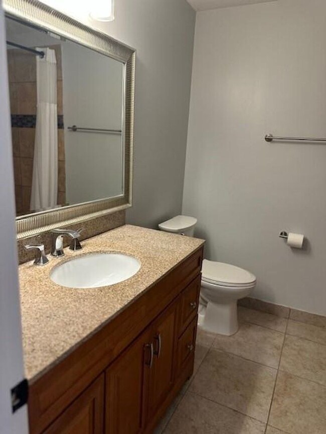 Building Photo - 4151 Eastridge Cir