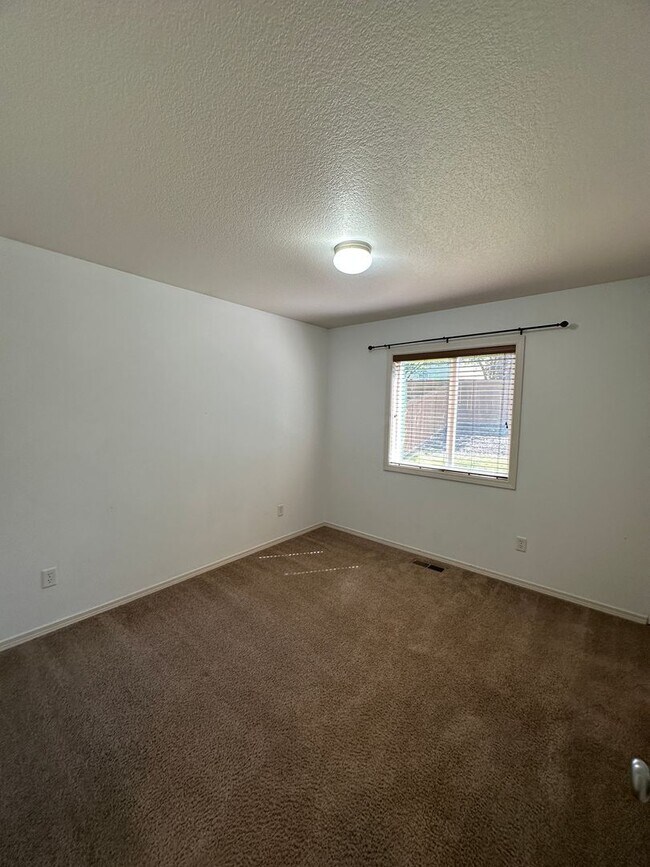 Building Photo - 3604 Astaire St NE