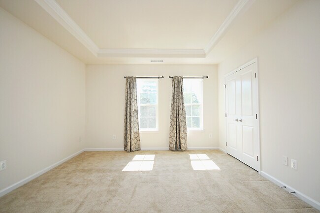 Building Photo - Pet-Friendly N. Albemarle End-Unit Townhome