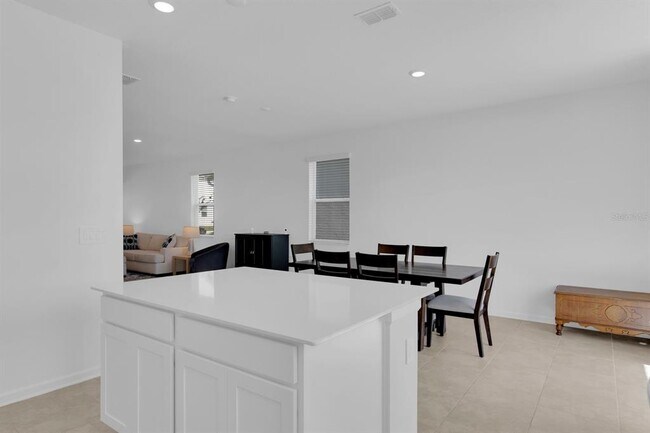 Building Photo - 2845 Pierr St