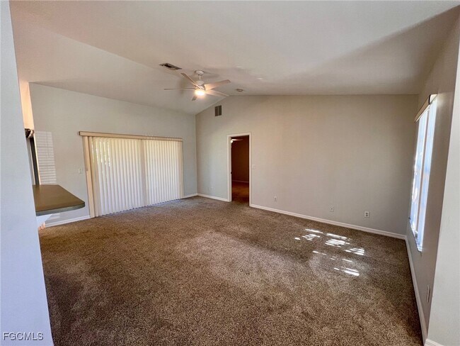 Building Photo - 1429 SW 29th St