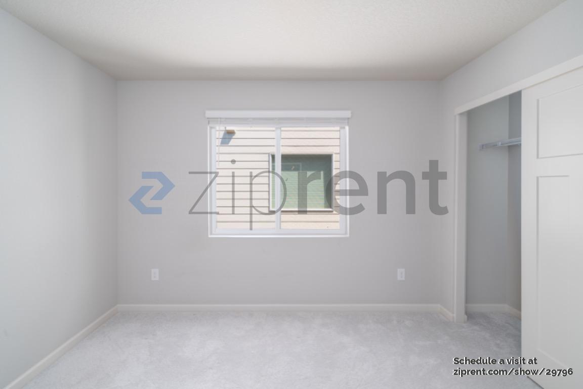 Building Photo - 6486 N 89th Ave