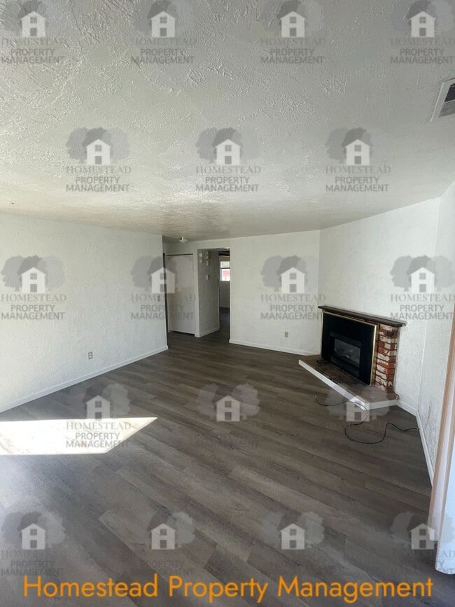 Building Photo - 2691-2693 18th Ave SE