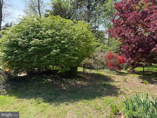 Building Photo - 74 Black Rock Rd