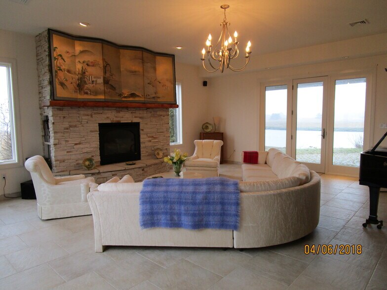 living room seating for 10 around gas fireplace - 103 Summer St