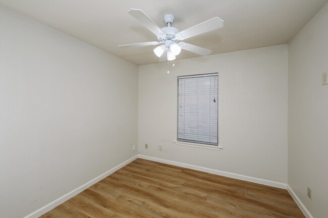 Building Photo - 9001 Taiga Ct