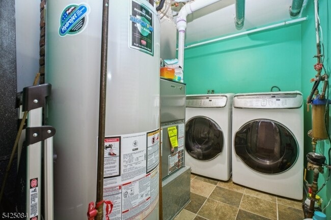 Building Photo - 195 Chaucer Dr