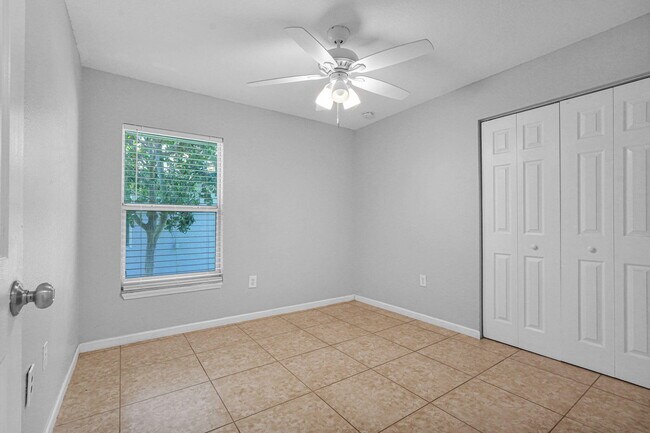 Building Photo - 520 Southridge Rd