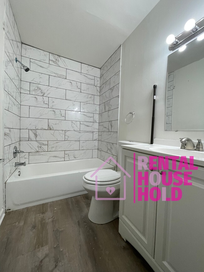 Building Photo - 12511 Whitehill St