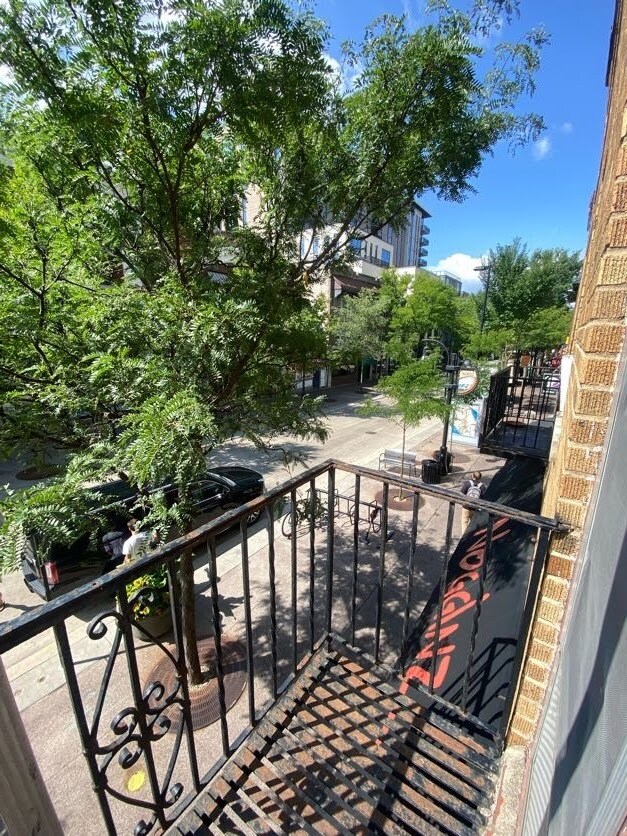 Building Photo - 528 State St