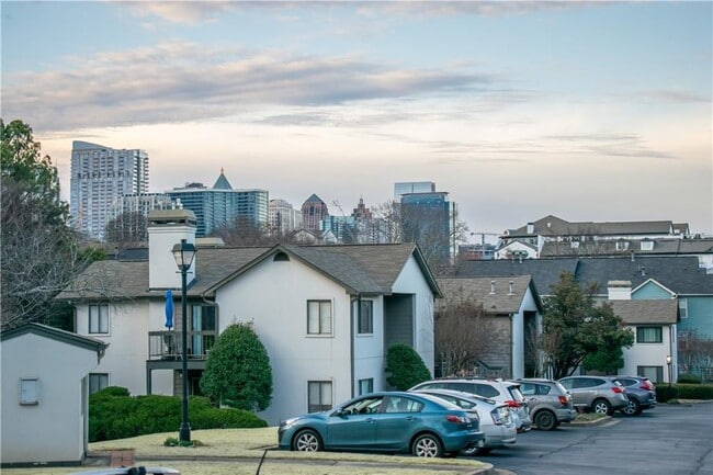 Building Photo - 19 Finch Trail NE