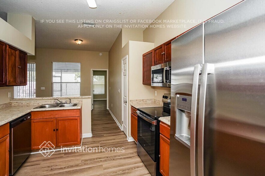 Building Photo - 2025 Bell Ranch St